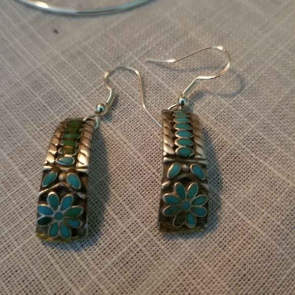 Sold - Picture 2 of 4